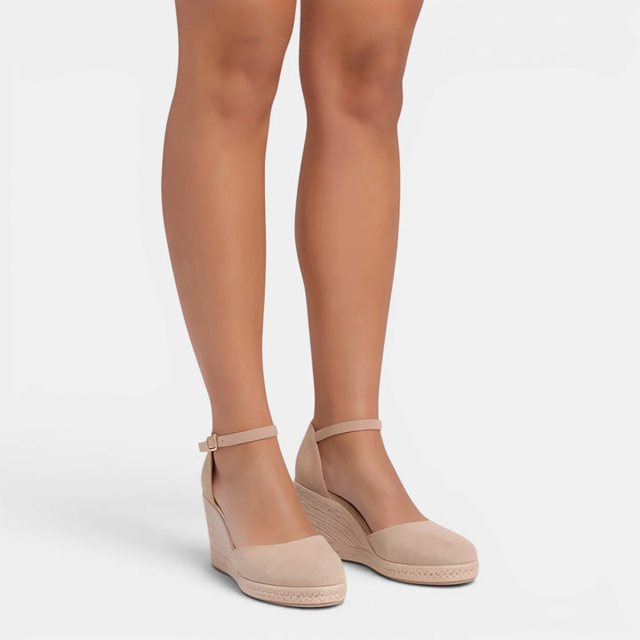 Navacava wedge sandals in beige — versatile old money summer shoe