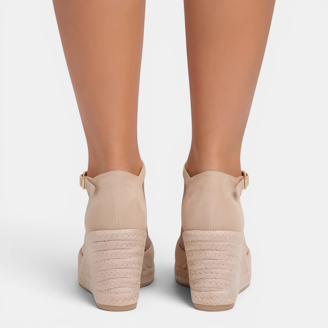 Navacava closed toe wedge detail — premium craftsmanship