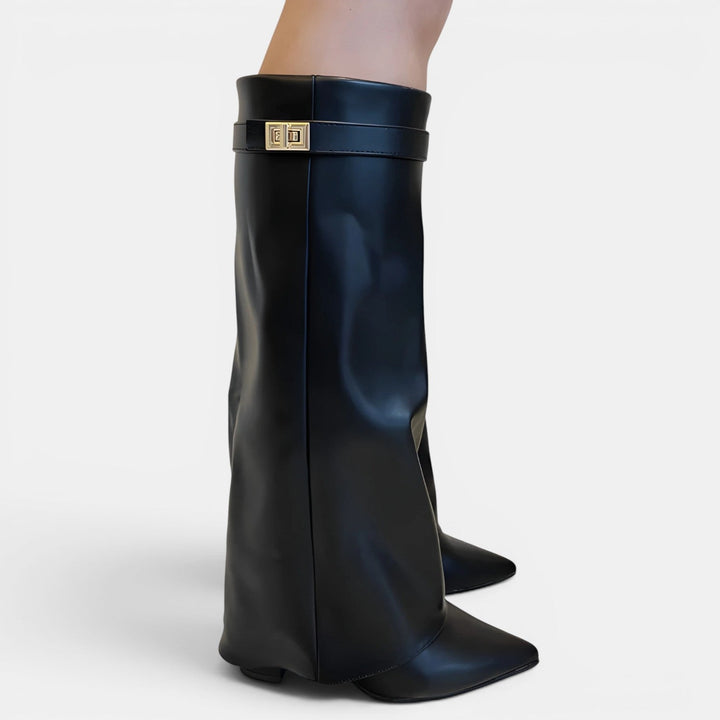 Navacava suede boots in black — versatile old money footwear